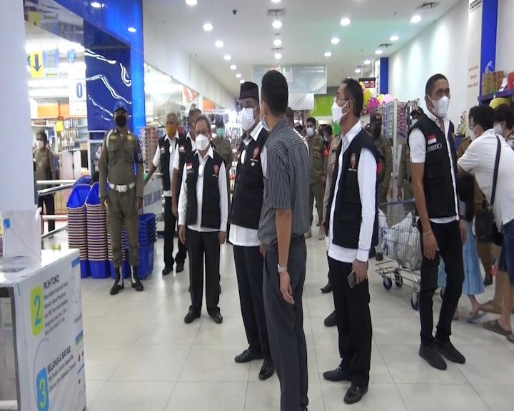 Walikota Ambon dan Jajaran Tinjau Pusat Perbelanjaan Pastikan Protokol Kesehatan