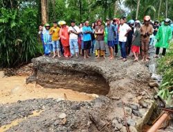 Gorong-Gorong Kembali Patah, Arus Lalu Lintas di Desa Nuruwe Lumpuh Total