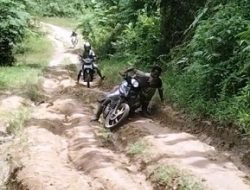 Kondisi Jalan Menuju Desa Solea Alami Rusak Parah