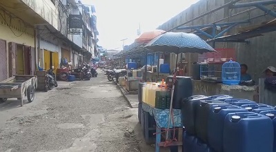 Pj Wali Kota Ambon Tegaskan Akan Tindak Warga yang Masih Tempati Pasar Lama 1 Pj Wali Kota Ambon Tegaskan Akan Tindak Warga yang Masih Tempati Pasar Lama