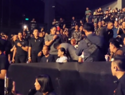 Presiden Jokowi dan Ibu Iriana nonton konser Noah di Ancol BCIS