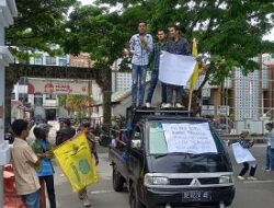 PMII dan Pedagang: Aksi Demonstrasi Tuntut Pencopotan Kadisperindag Maluku