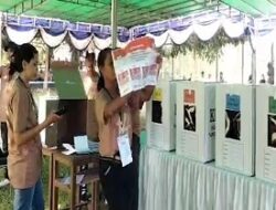 KPU Maluku Tengah Sosialisasikan Tahap II Pemilu 2024 Melalui Simulasi