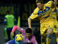 AC Milan Menang Dramatis 3-2 atas Frosinone