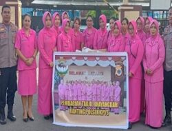 Polsek KPYS Ambon Sajikan Takjil dan Buka Puasa Bersama