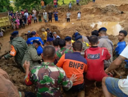 Pencarian Korban Banjir Sumbar Diteruskan atas Permintaan Keluarga