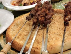 Tips Ampuh Menghilangkan Aroma Menyengat pada Daging Kambing
