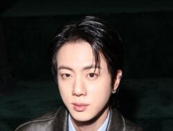 Kelanjutan Insiden Fans Nekat Cium Jin BTS