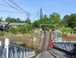 Jembatan Rumadian – Dian Darat di Maluku Tenggara Kembali Ambruk, Satu Mobil Penumpang Jatuh