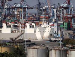 Neraca Dagang RI Surplus 59 Bulan Berturut-turut