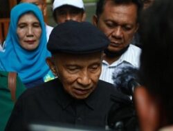 Amien Rais hingga Roy Suryo Geruduk UGM Pertanyakan Keaslian Ijazah Jokowi
