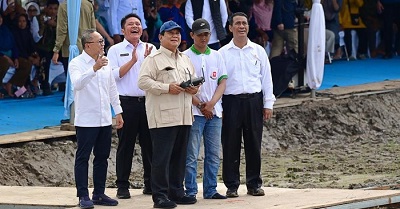 prabowo tanam-padi-serentak-