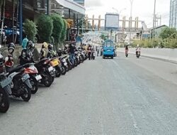 Parkir Liar Kembali Marak di Depan MCM dan Dian Pertiwi, Warga Resah dan Desak Penertiban