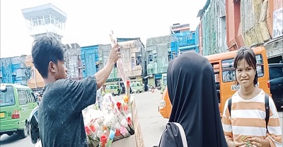 Penjual Bunga Musiman