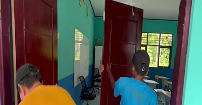 Kontraktor Tak Bayar Utang, Pengusaha Copot Pintu-Jendela SDN 171 Malteng 1 Rekanan Copot Pintu-Jendela