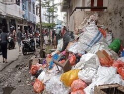 Sampah Menumpuk di Pasar Mardika Ambon, Pedagang Desak Pemda Bertindak Cepat