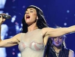 Minta Fans Setop DM Orlando Bloom, Katy Perry: Aku Istrinya!