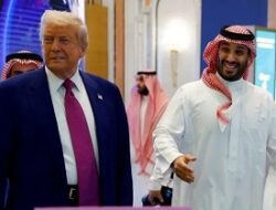 Atas Permintaan Putra Mahkota Saudi, Trump Akan Cabut Sanksi untuk Suriah
