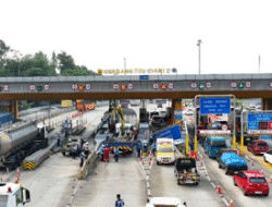 Jasa Marga Percepat Evakuasi Kecelakaan Truk di Gerbang Tol Ciawi 2, Tiga Gardu Rusak