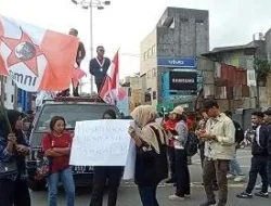Aliansi OKP Demo di Kantor Gubernur: “Kebijakan Pemerintah Rugikan Maluku”