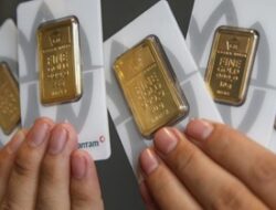 Turun Lagi! Harga Emas Hari Ini Anjlok Jadi Segini