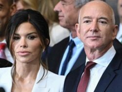 Usai Bentrok dengan Elon Musk, Donald Trump Didekati Jeff Bezos