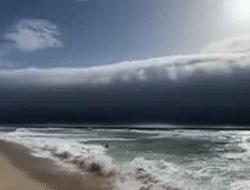 Fenomena ‘Awan Tsunami’ Muncul di Portugal, Penampakannya Mengerikan