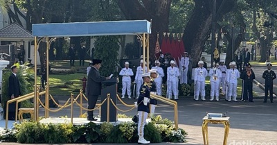 prabowo lantik perwira remaja tni polri