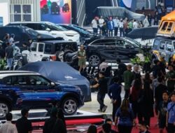 Penjualan Mobil Ambrol, Ekonomi Indonesia Tidak Baik-baik Saja