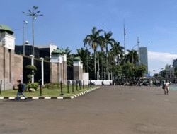 Lalu Lintas Depan DPR Lancar, Ribuan Personel Disiagakan Amankan Demo Buruh