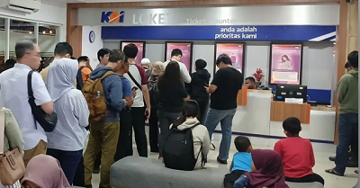 Suasana penumpang