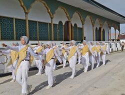 Meriah! Lomba Baris Indah Warnai HUT RI ke-80 di Geser