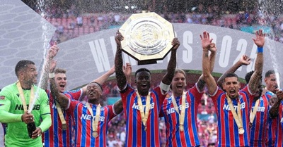 crystal palace juara di wembley