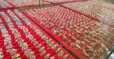 emas naik harga