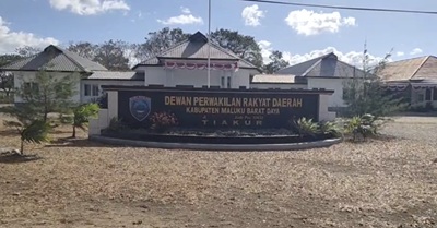 gedung dprd mbd