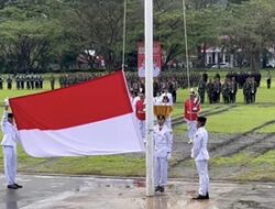 Bupati Zulkarnain Awat Amir Pimpin Upacara HUT ke-80 RI di Kota Masohi