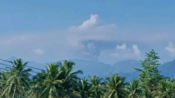 Gunung Dukono Kembali Erupsi, Semburkan Abu Vulkanik Setinggi 900 Meter