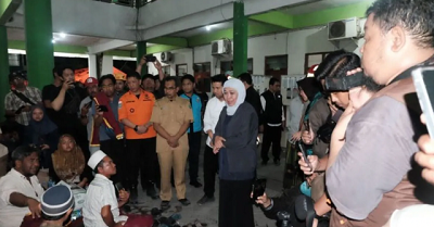 Khofifah Pastikan Biaya Perawatan Korban Runtuhnya Ponpes Sidoarjo Ditanggung Pemerintah