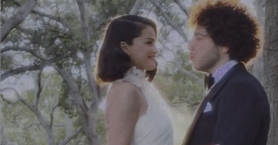 Selena Gomez Resmi Menikah dengan Benny Blanco di California