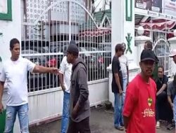 Tuntut Transparansi PAD dan Dana Desa, Anak Adat Hative Besar Gelar Aksi di Kejati Maluku