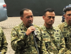 Keluarga Dua Prajurit Gugur Saat HUT ke-80 TNI Terima Santunan Rp350 Juta