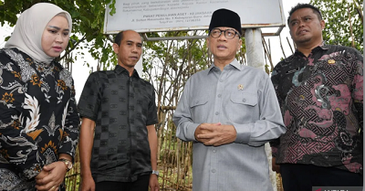 Mendes Siap Bebaskan Dua Desa di Bogor dari Agunan Utang